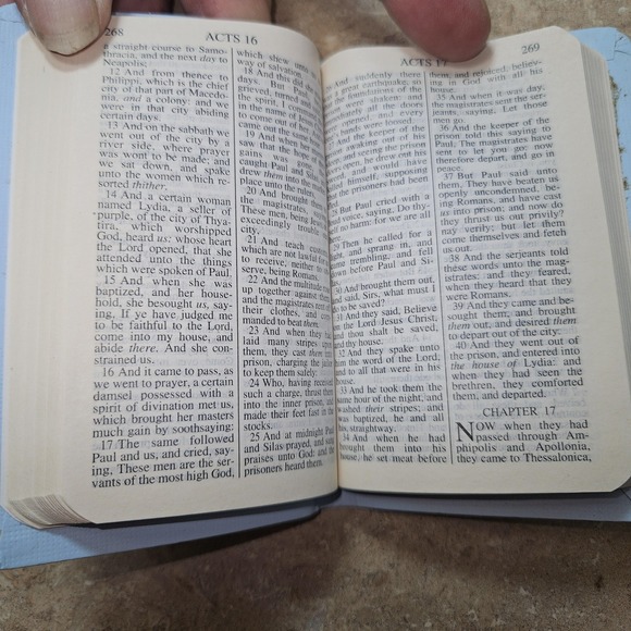 VTG 1968 Holy Bible KJV New Testament Psalms Proverbs Mini Pocket Blue - Picture 3 of 9